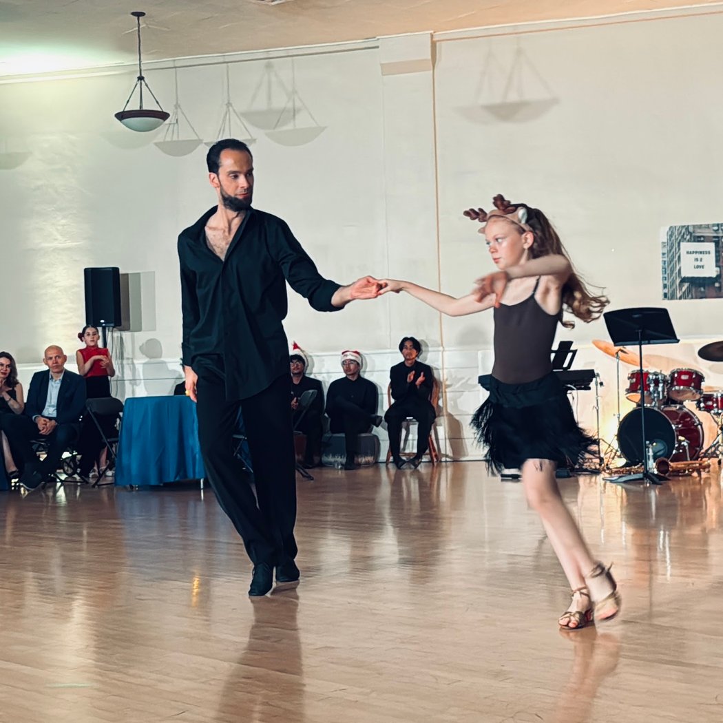 Salsa Beginners with Maggie 3