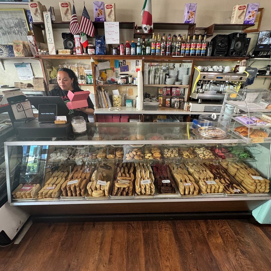 Mara's Italian Pastries 3