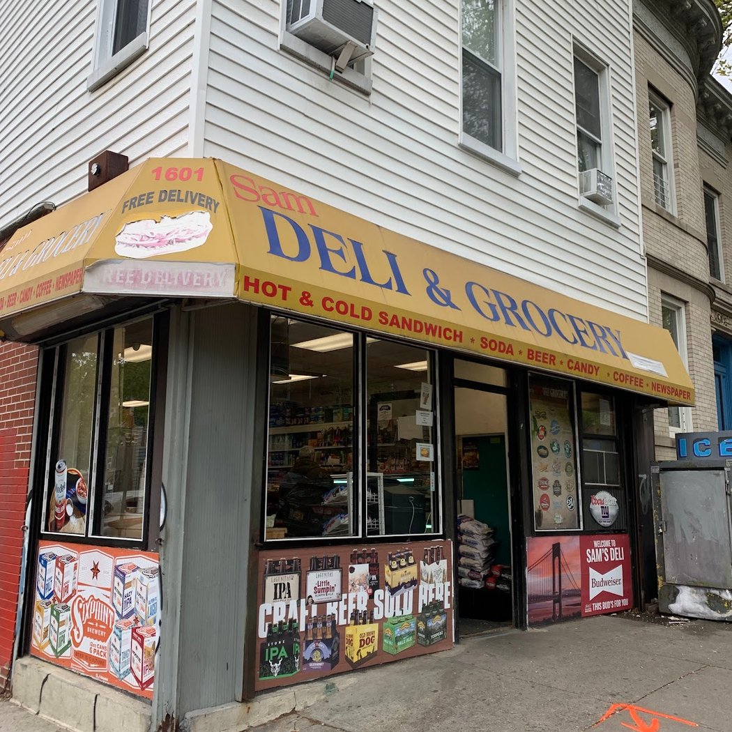 Sam Deli & Grocery 3