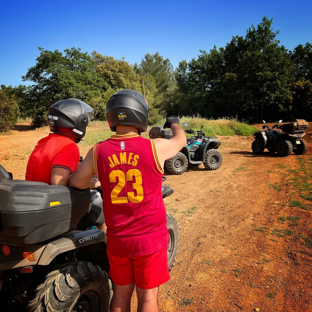 Iz'e quad 1
