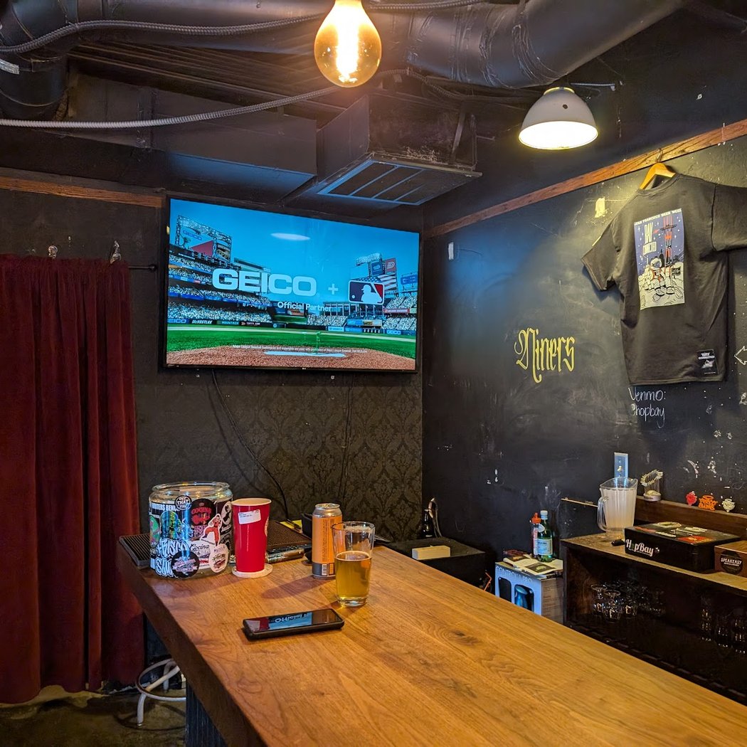 D10 Taproom 4