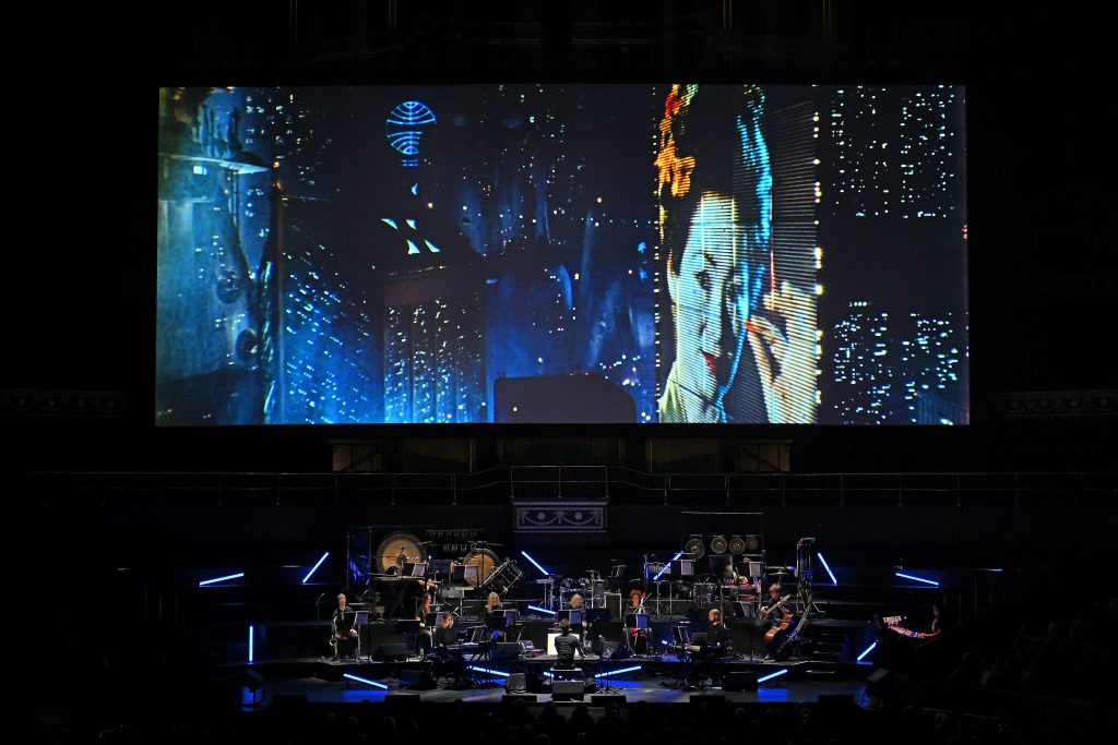 The Avex Ensemble Colonna sonora composta da Vangelis By arrangement with Warner Bros 1