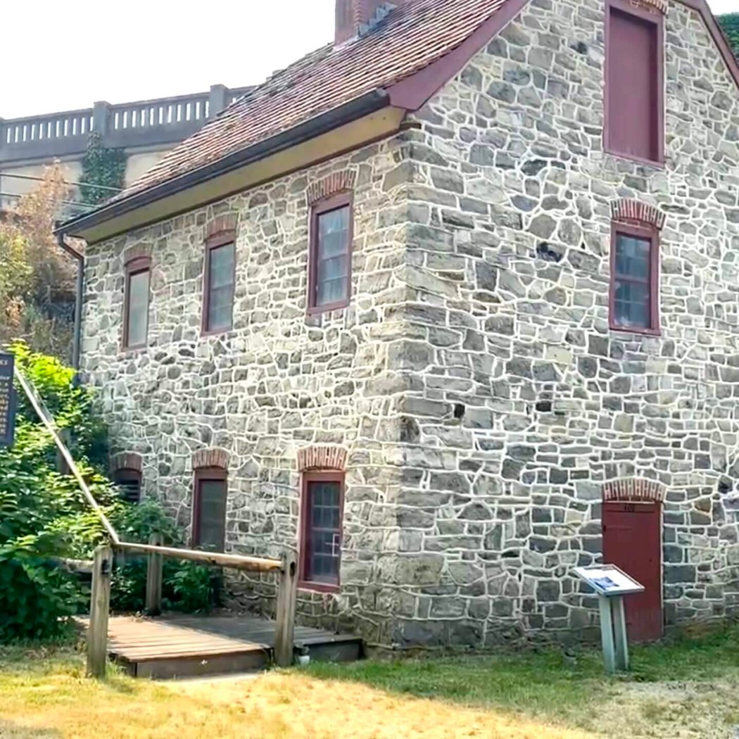 Colonial Industrial Quarter 3