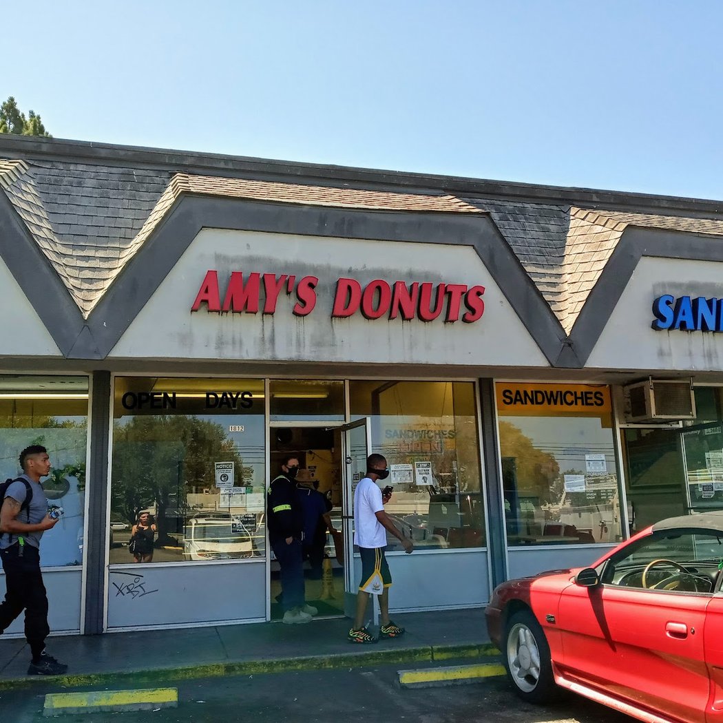 Amy's Donuts 3