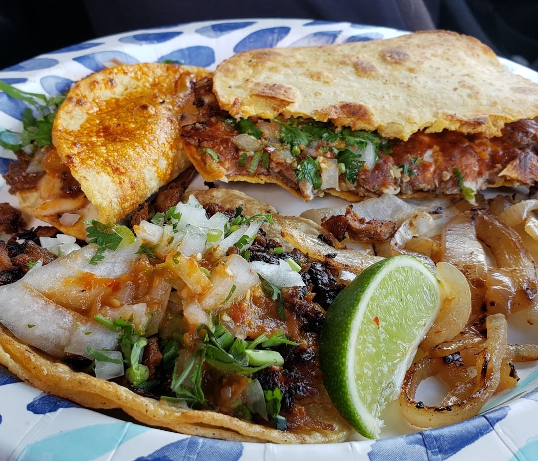 El Paisa by Los Alegres Taco Truck 1