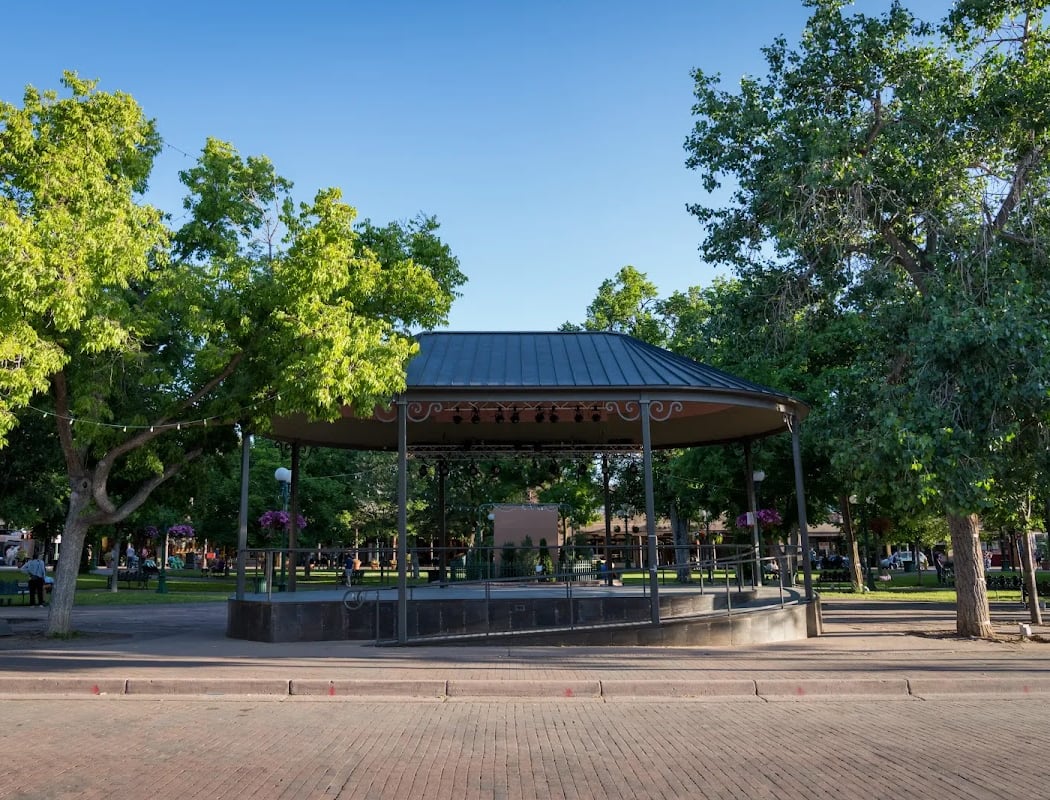 Santa Fe Plaza 3