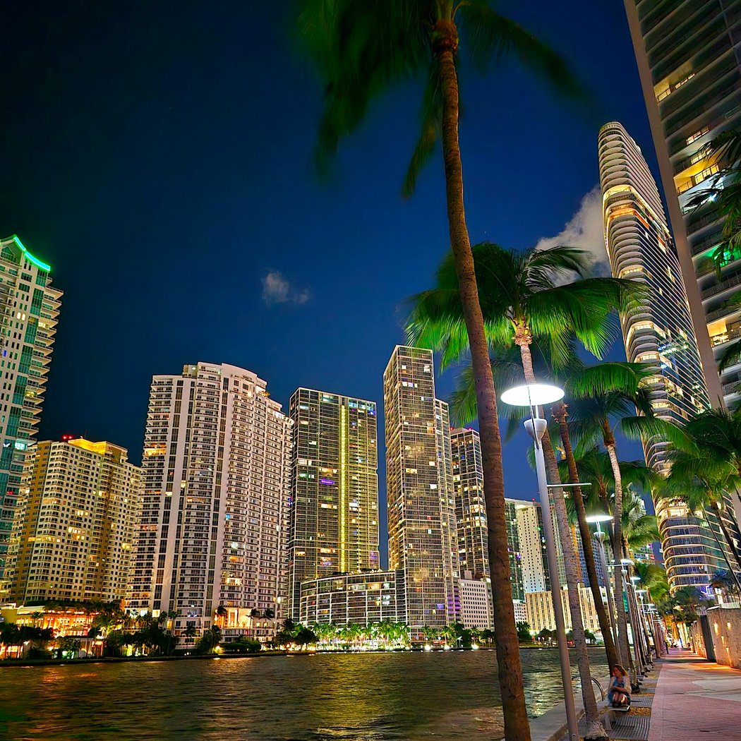 Miami Riverwalk 3