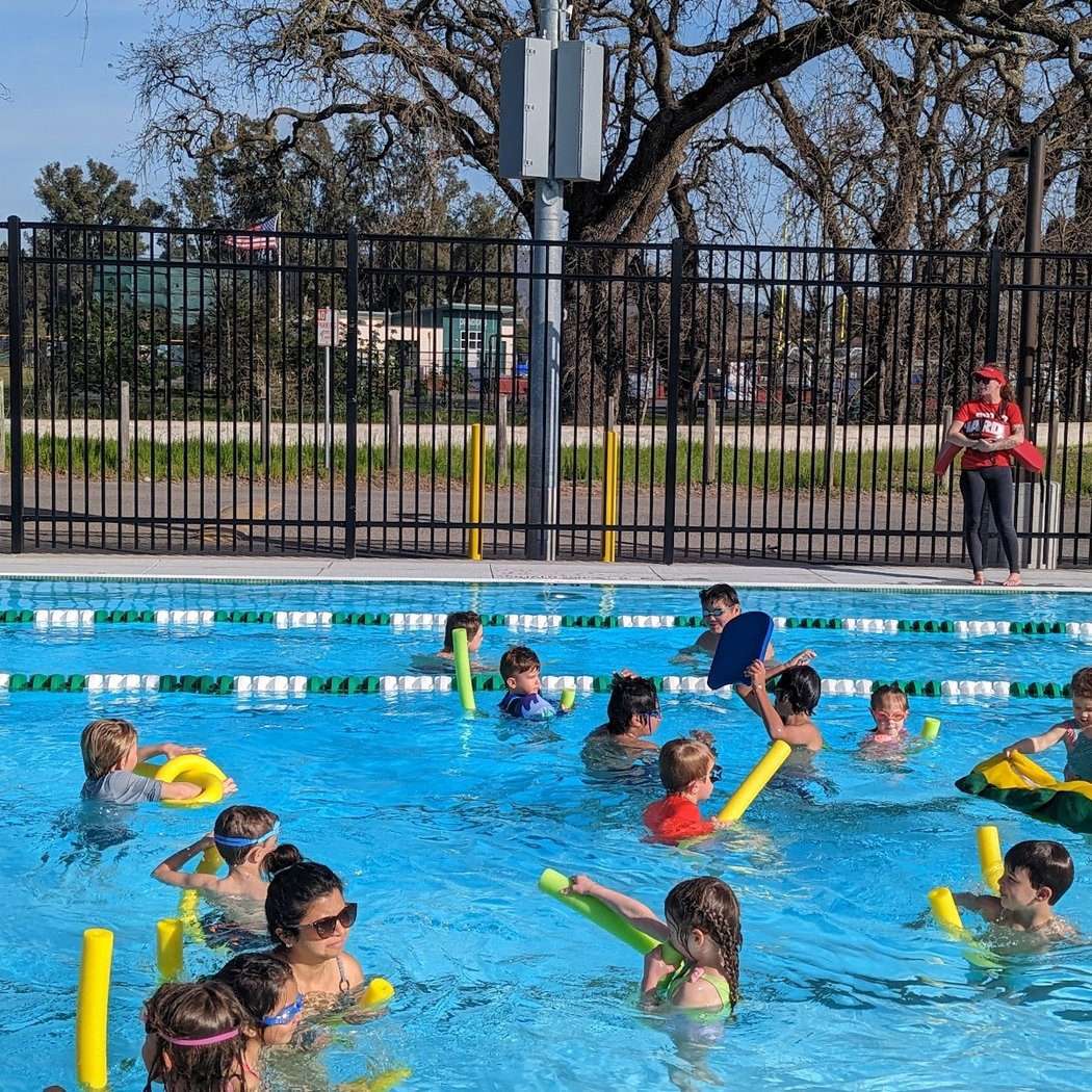 Eggstravaganza - Underwater Easter Egg Hunt 4