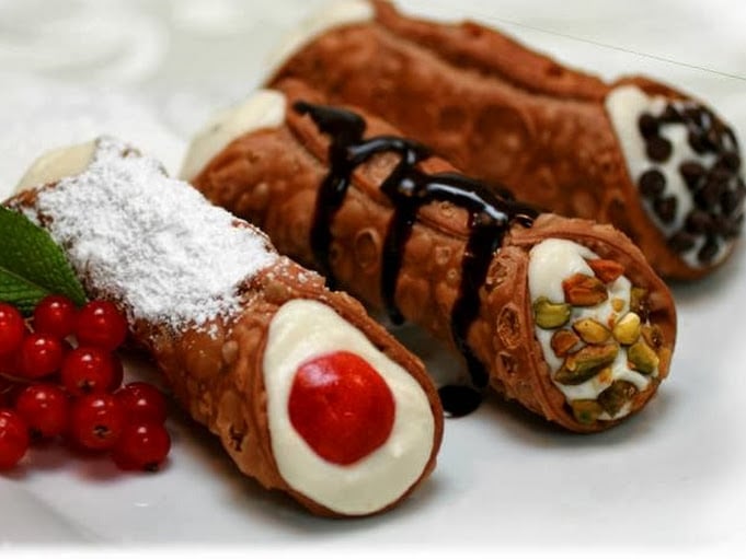 Romolo's Cannoli 1