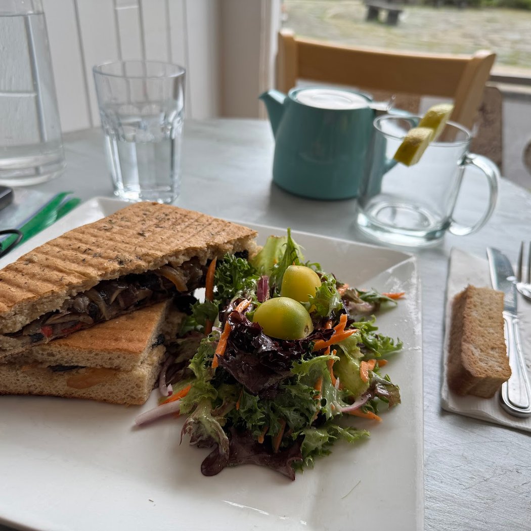 Garden Cafe Woodstock 3