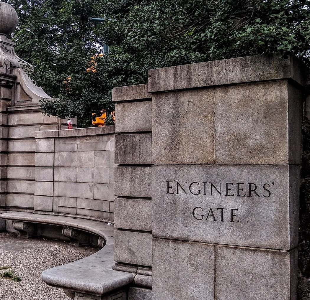Engineers' Gate 3