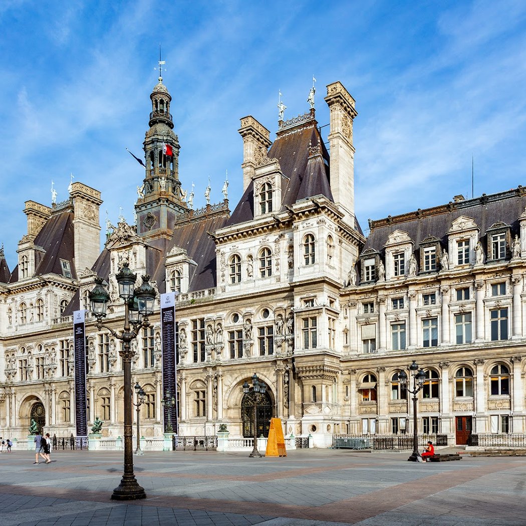 Parvis de l’Hôtel de Ville 2