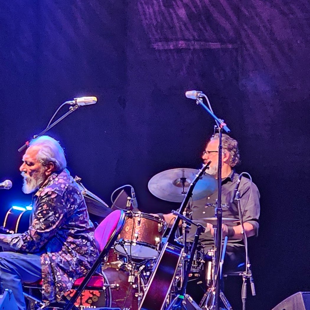 Melvin Seals and JGB 1