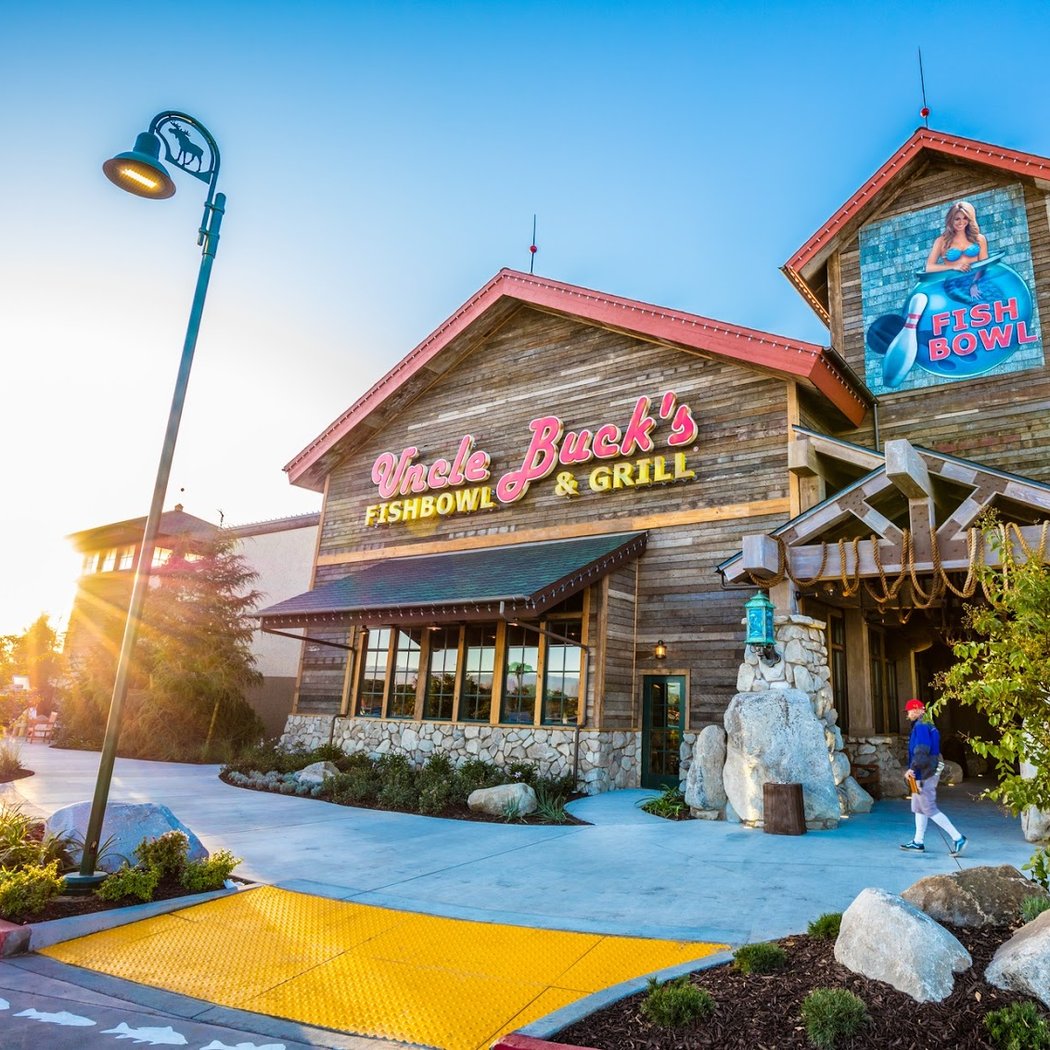 Uncle Buck's Fish Bowl and Grill 2