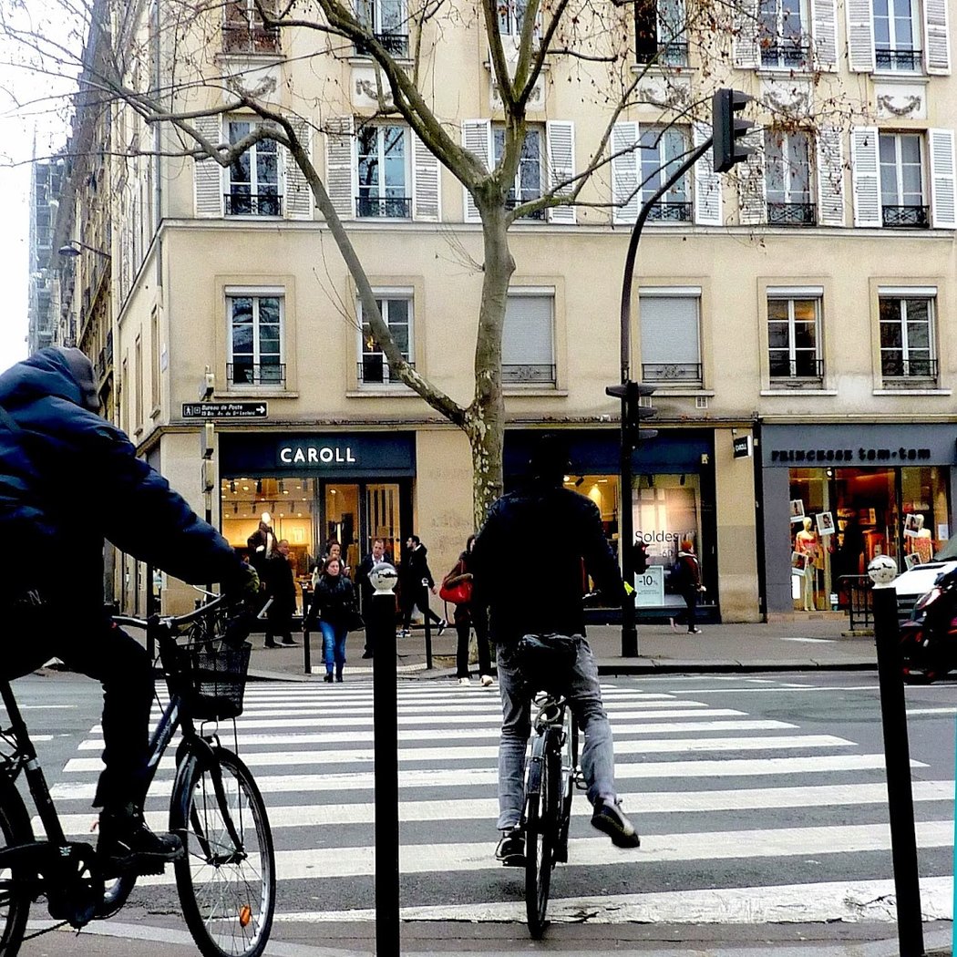 Shop in Style at Avenue du Général Leclerc 3