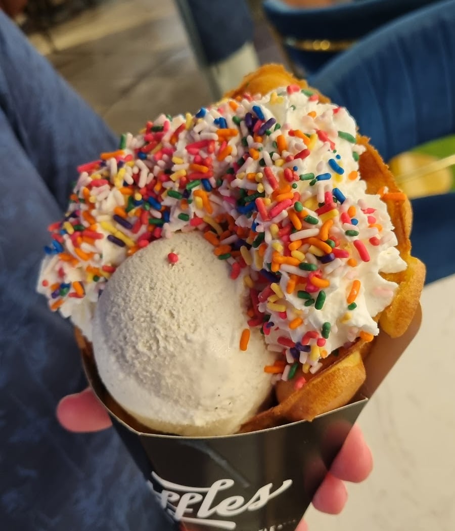 Julia & Henry's Food Hall 1