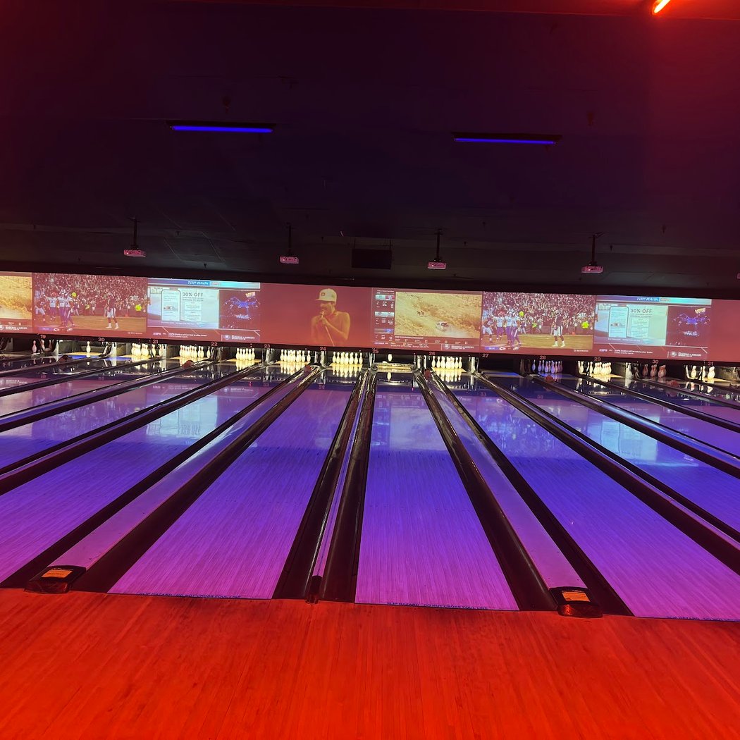 Lucky Strike Alameda 3