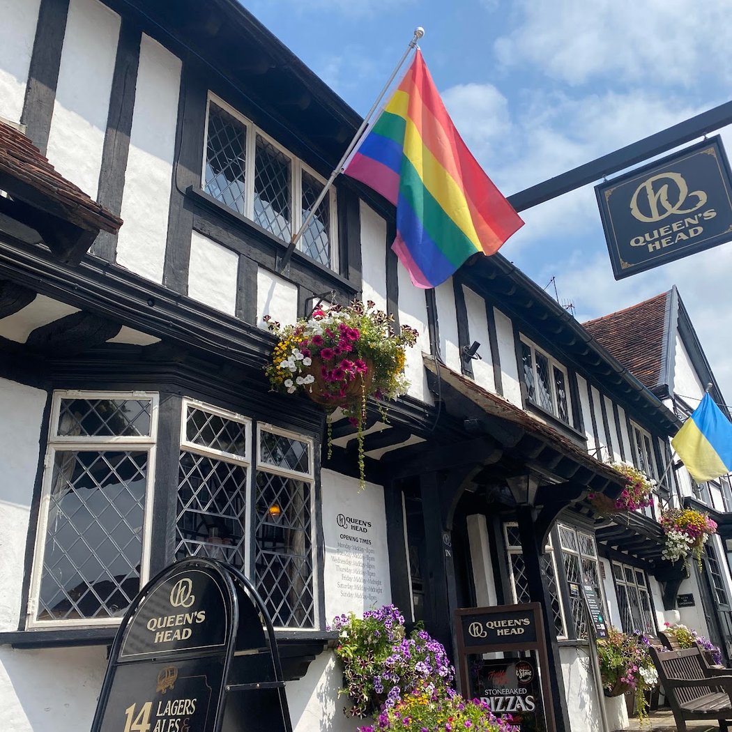 The Queen's Head 3