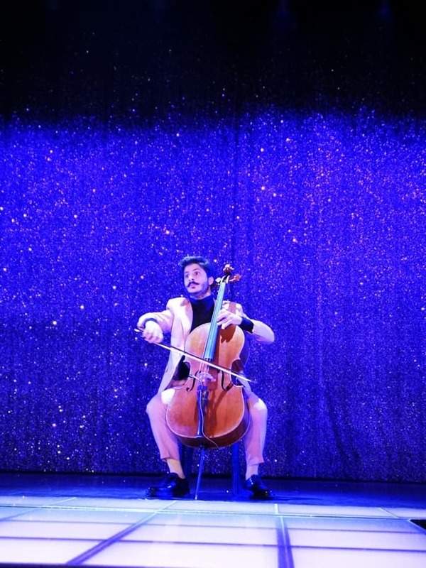 Paradis Latin Cabaret Show 3