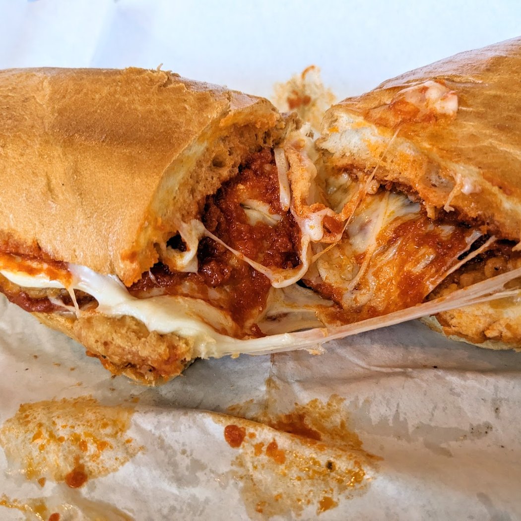 The New Yorker pizza 1