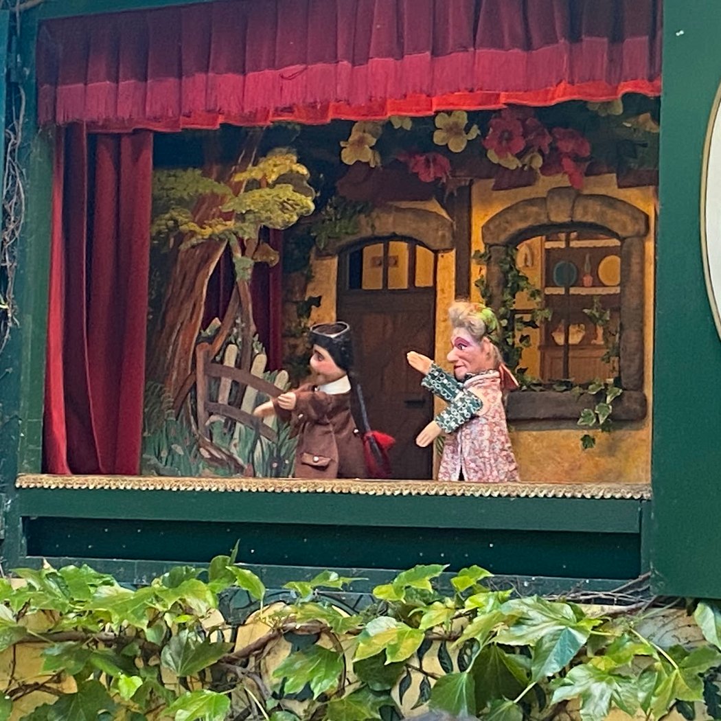 Theater Guignol Anatole - Puppets Buttes Chaumont 3
