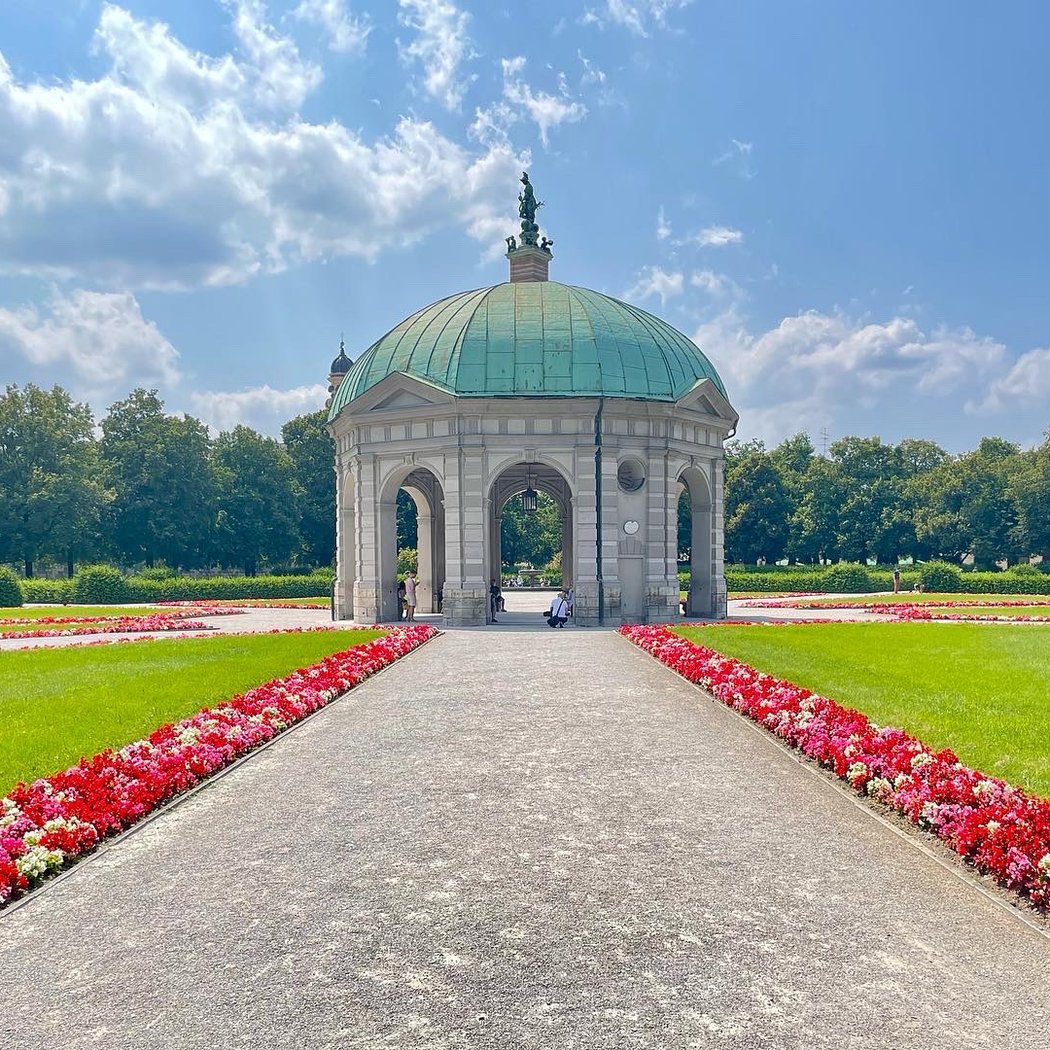 Hofgarten 1