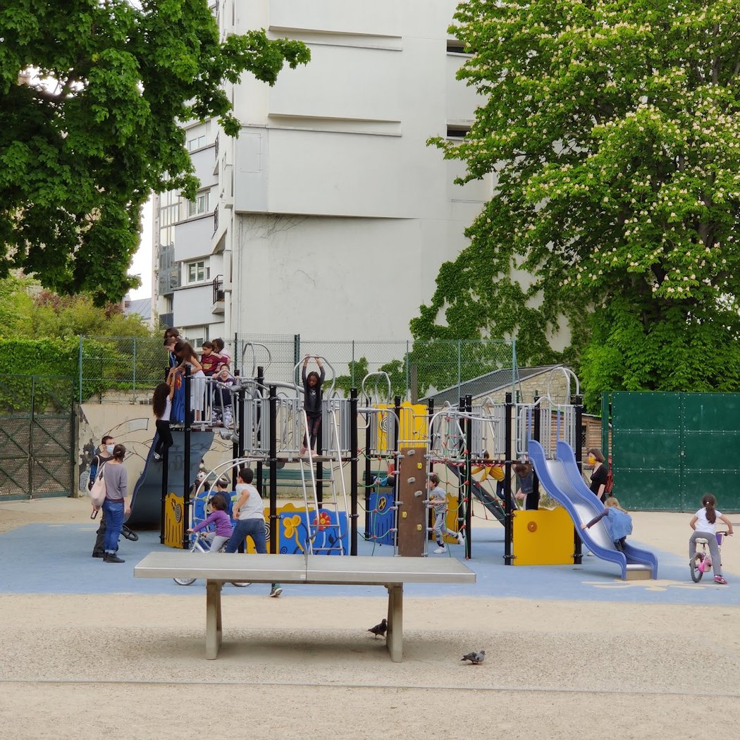 Jardin de l'Hospice Debrousse 3