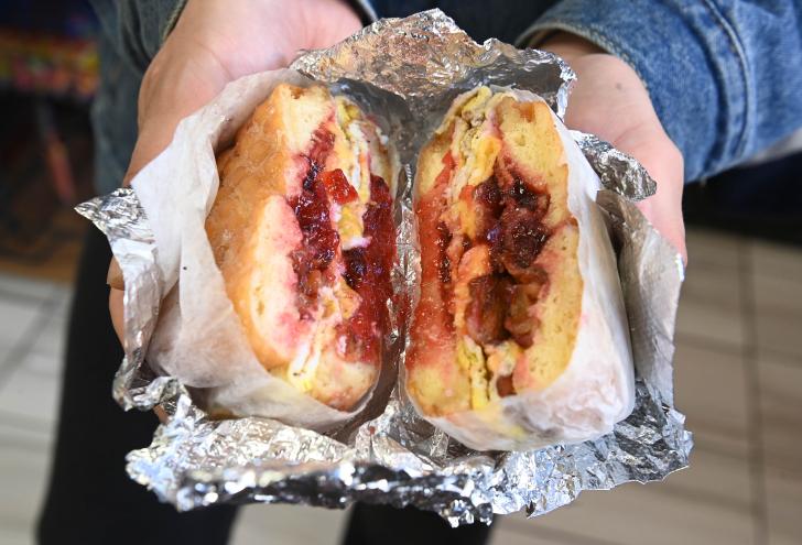 Manhattan Best Deli & Grill 1