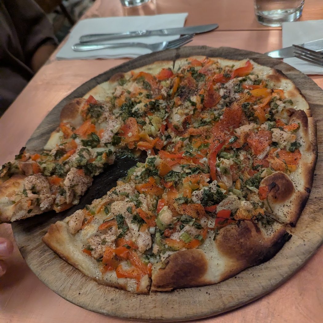 Moustache Pitza 1