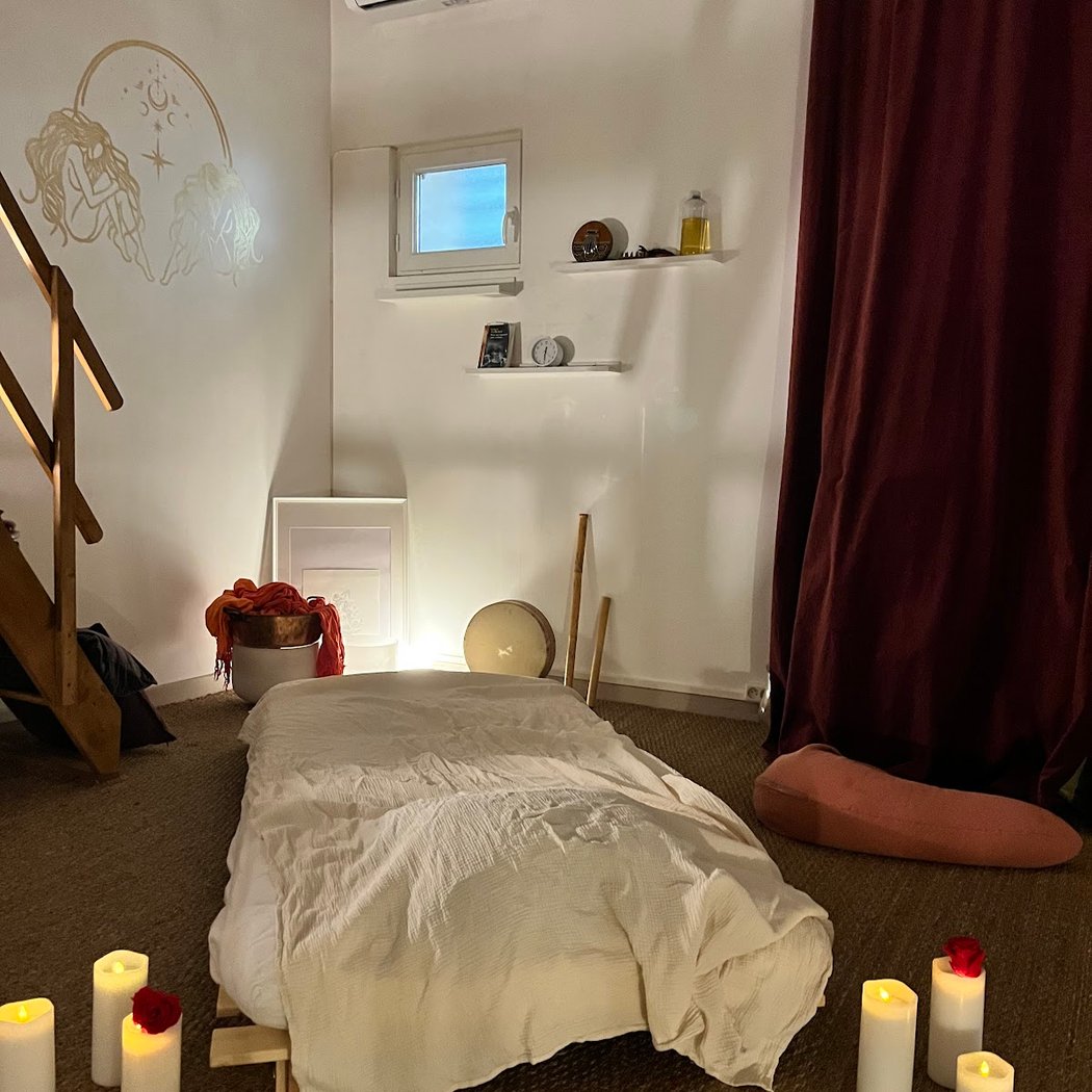 Espace ADITI - Massages - Soin Rebozo - Serrage du bassin - Massage prénatal - Massage bébé 3