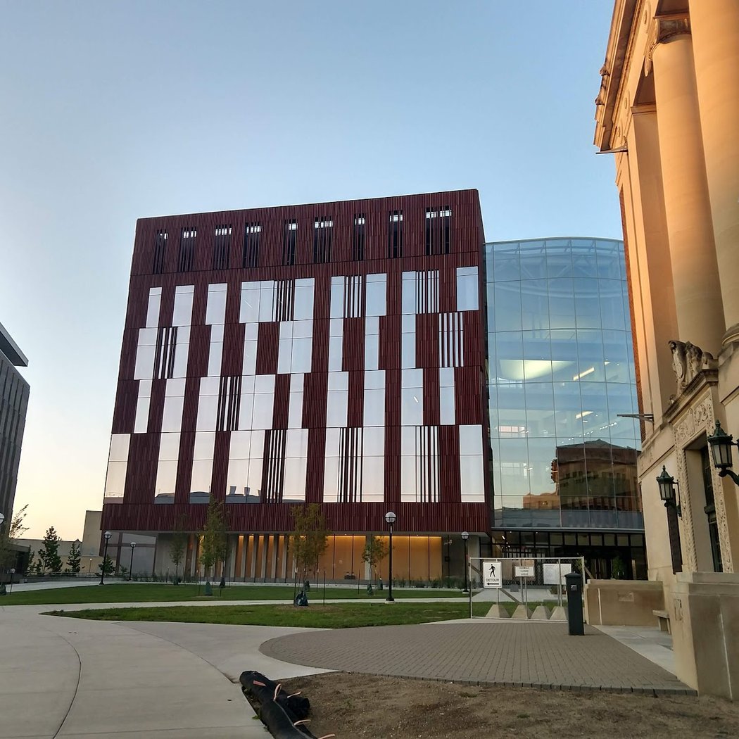 Biological Sciences Building 3