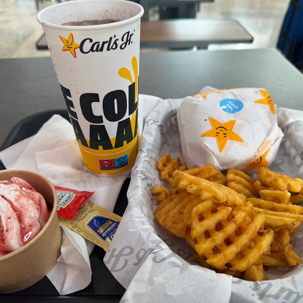Carl's Jr. Marseille Gare Saint Charles 3