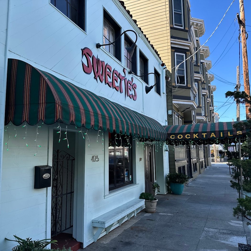 Sweetie's Art Bar 2