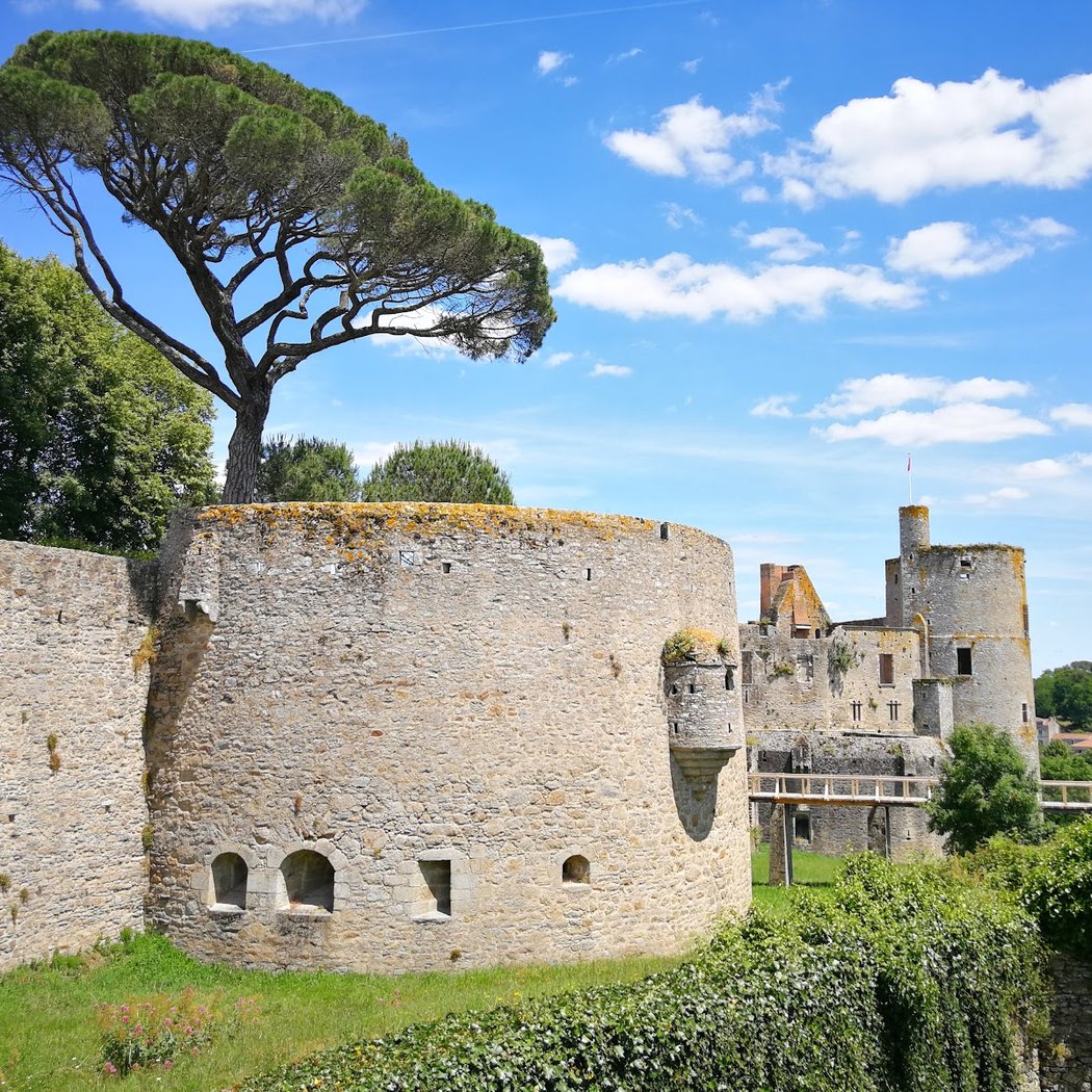 Visites guidées gratuites au château de Clisson 1