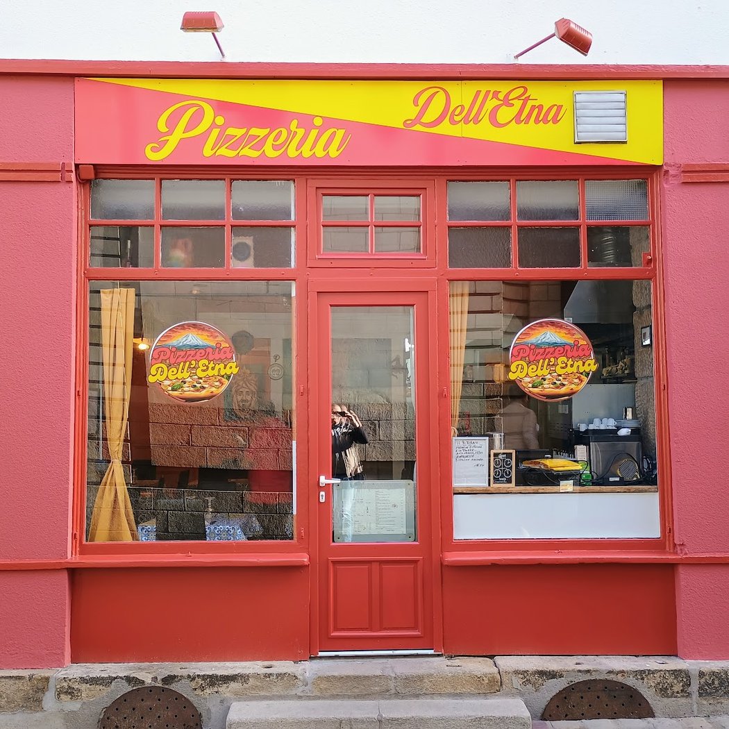 Pizzeria dell'etna 2