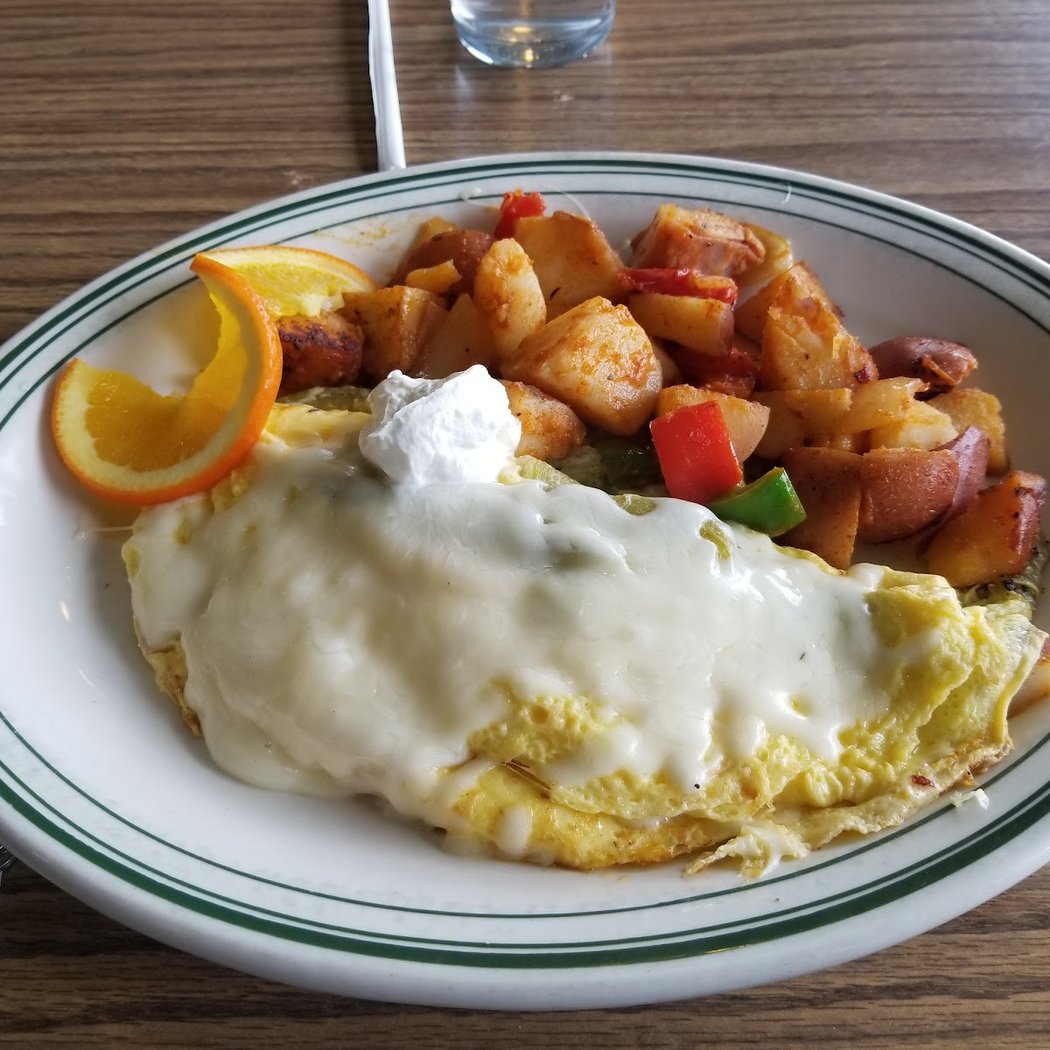 Boulevard Cafe & Grill 3