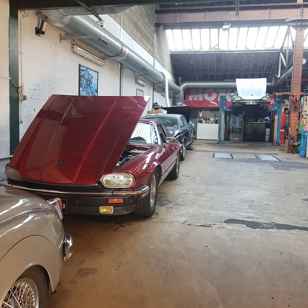 JJR Automobiles 2