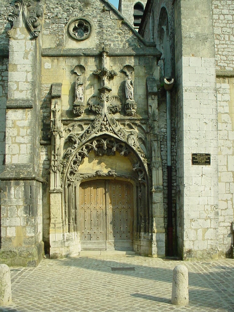 Self-guided tour of the western part of the Sainte-Croix church 3