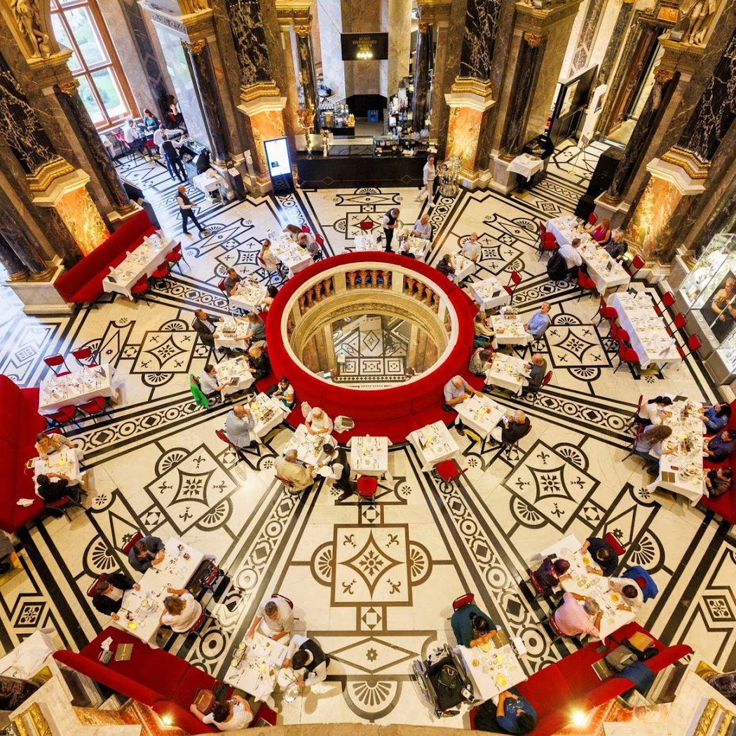 Café im Kunsthistorischen Museum Wien 1