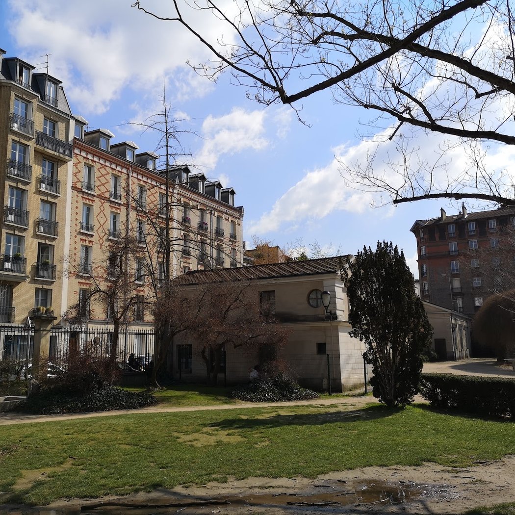 Square Léon Blum 3