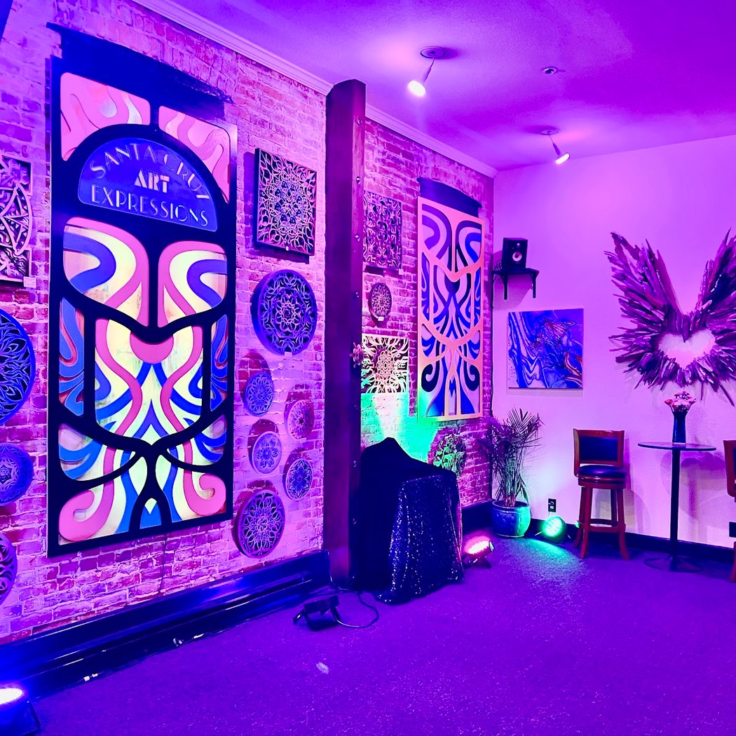 Lumina NYE DJ Dance & Immersive Art Party 1