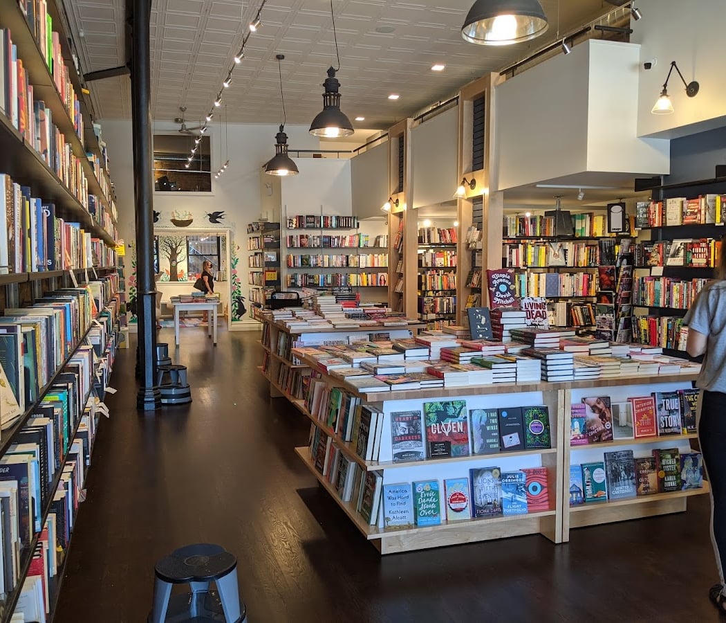 Madison Street Books 3