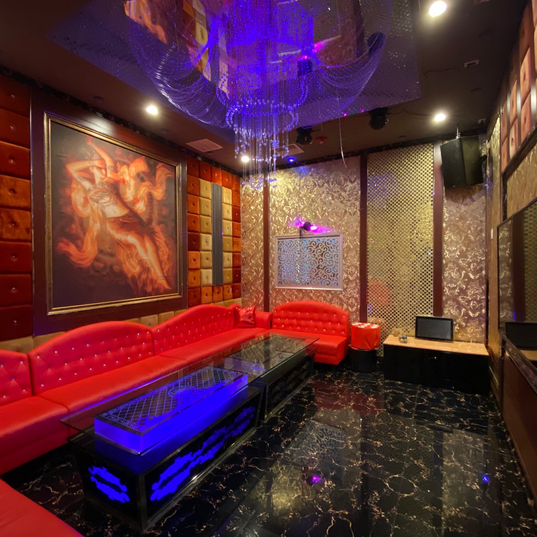 Golden Lounge KTV 1