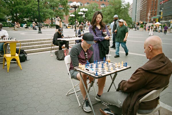 Learn and Play Chess and Mahjong 1