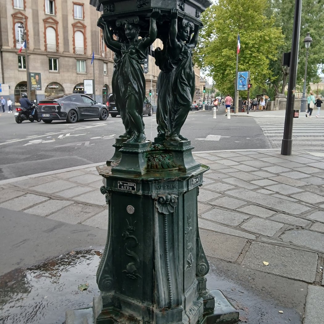 Wallace Fountain 1