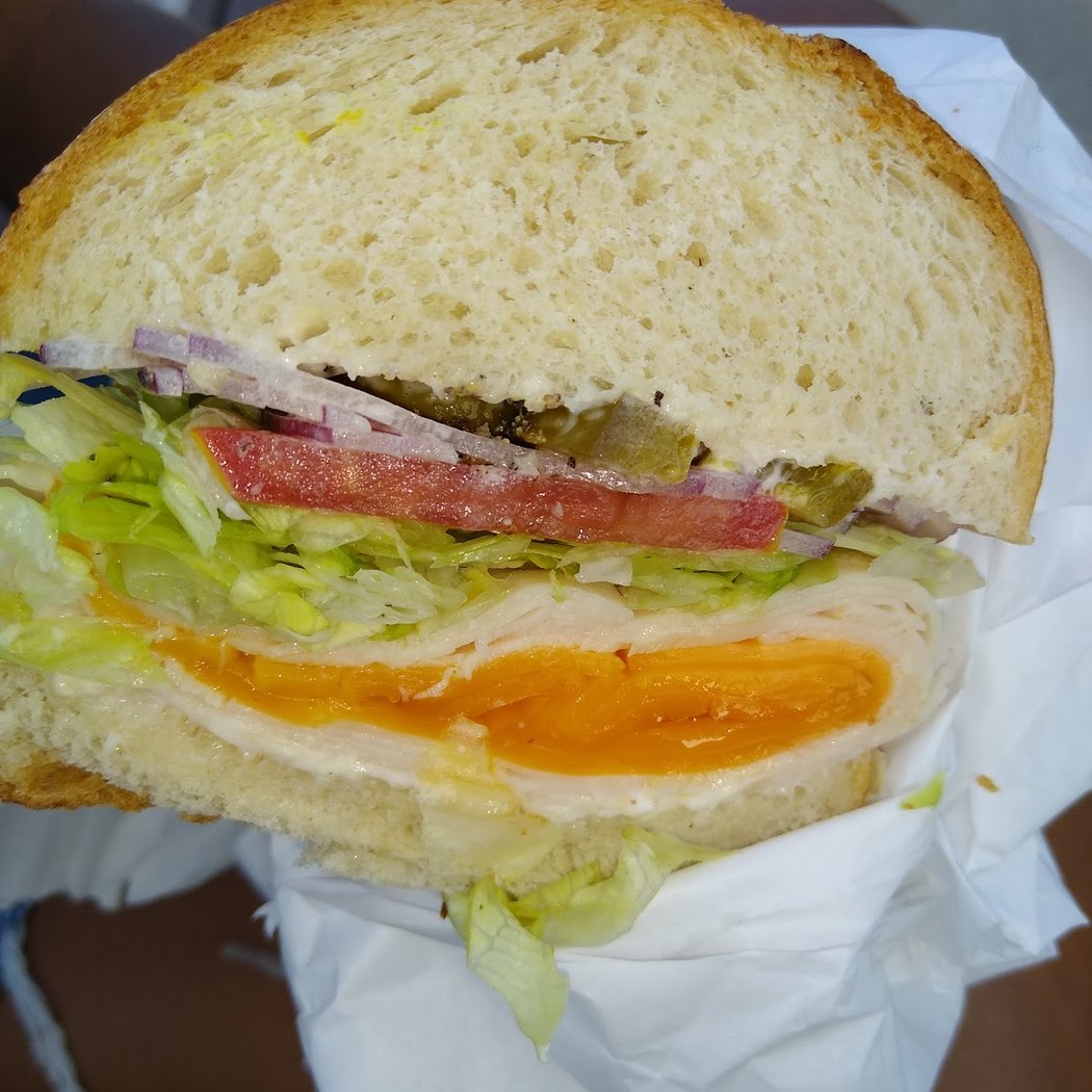 White Palace Liquor & Deli 3