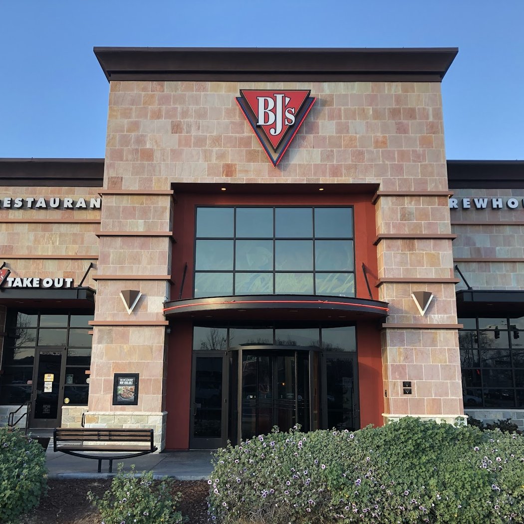 BJ's Restaurant & Brewhouse 2