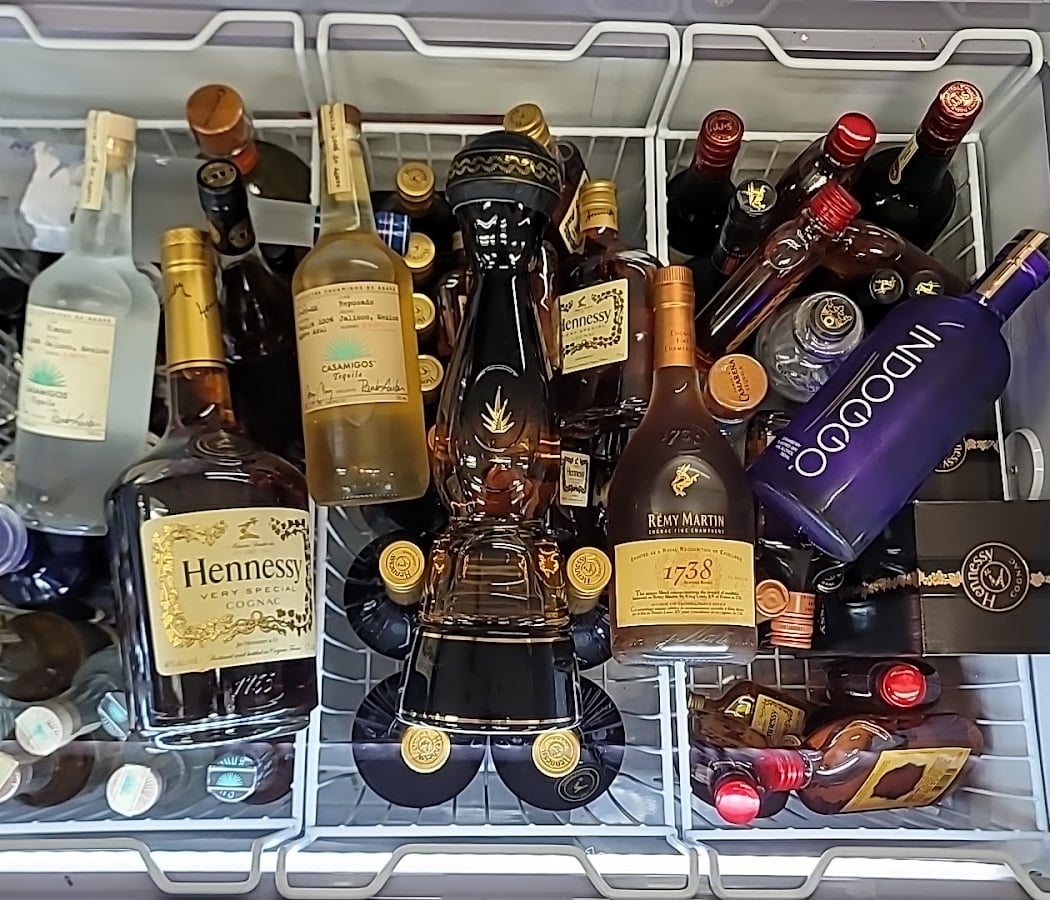 Country Corner Liquors 3