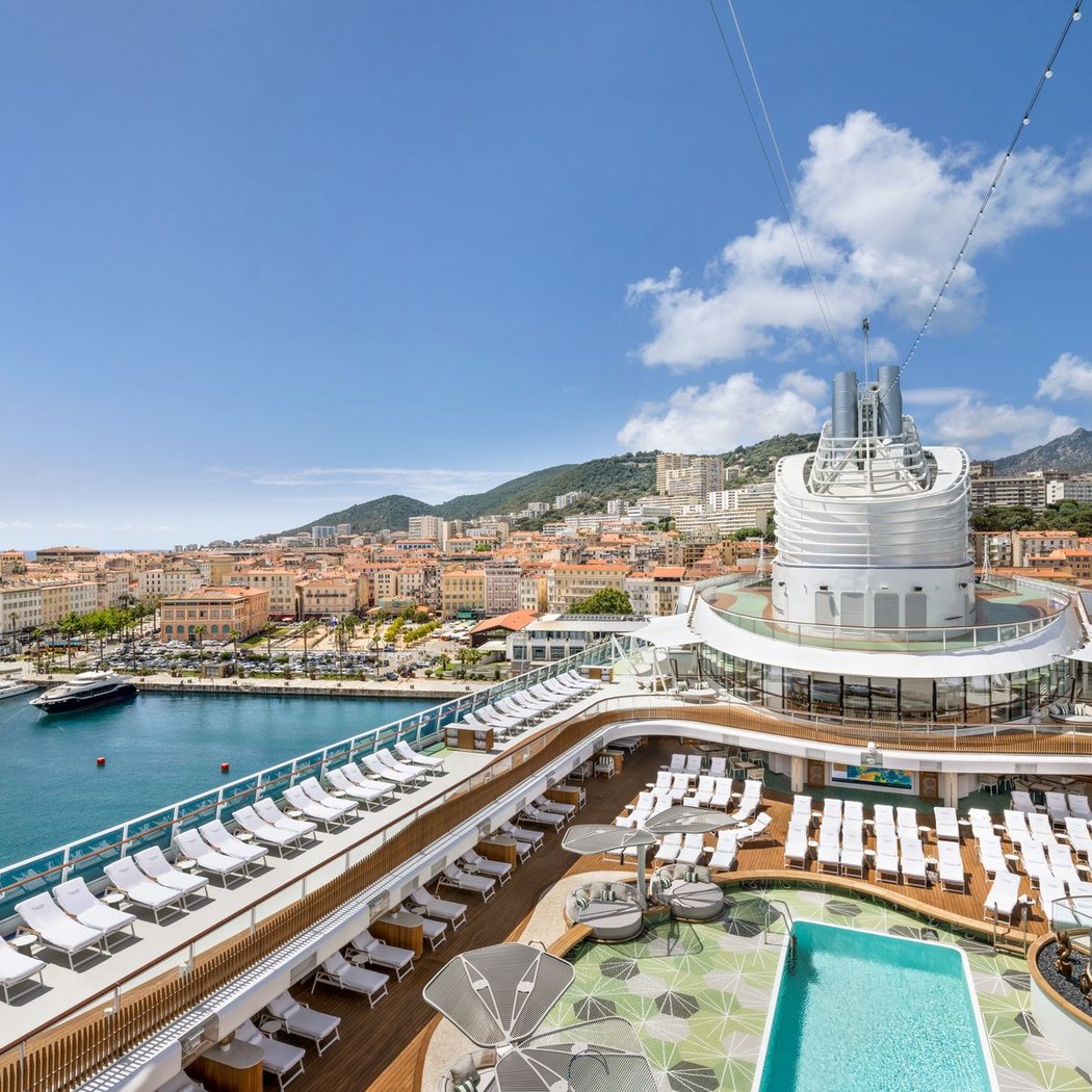 Cruise Circle 1