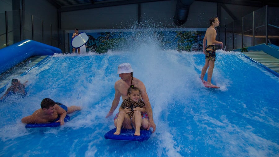 Nicki Surf 3